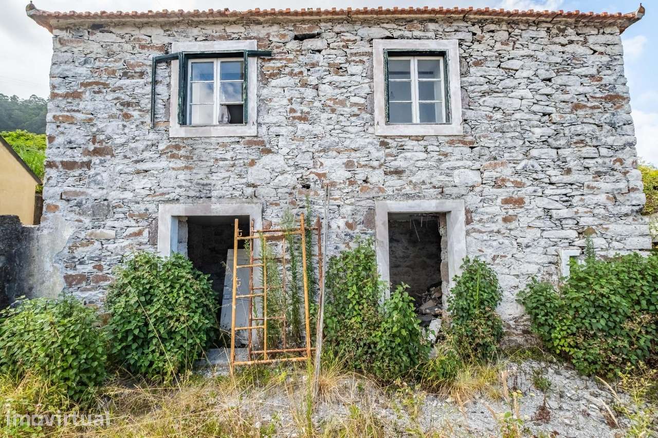 Casa tradicional em Pedra com Amplo Terreno - Faial - Grande imagem: 2/38
