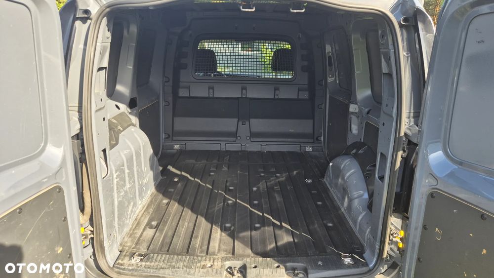 Volkswagen Caddy - 9