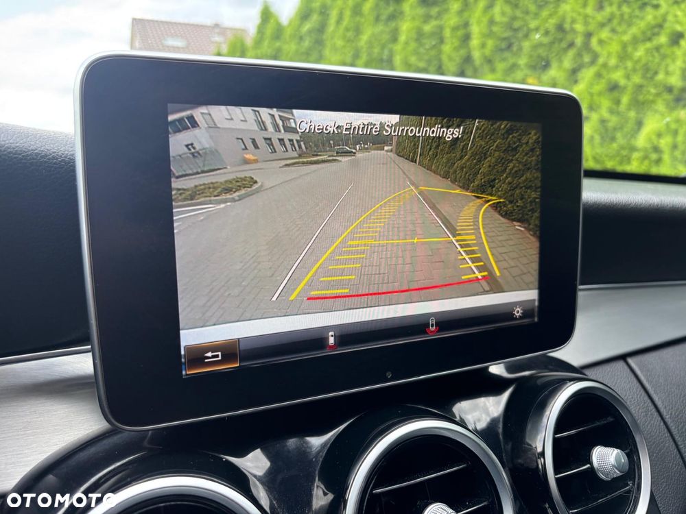 Mercedes-Benz Klasa C 300 9G-TRONIC AMG Line - 22