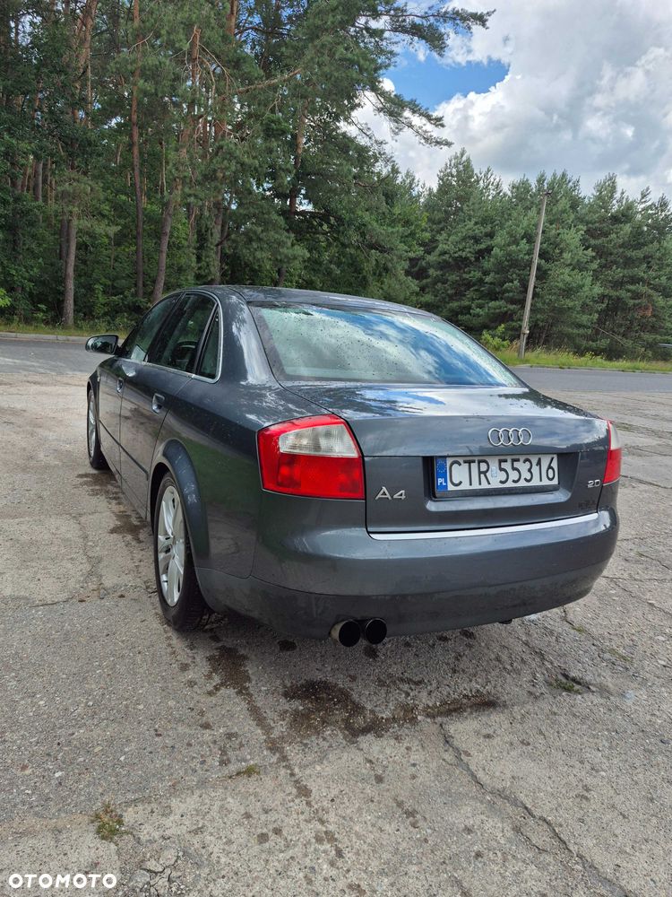 Audi A4 Limousine - 4