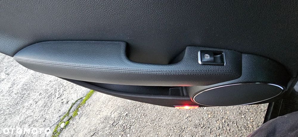 Mercedes-Benz Klasa C 350 CDI DPF 4Matic 7G-TRONIC BlueEFFICIENCY Avantgarde - 15