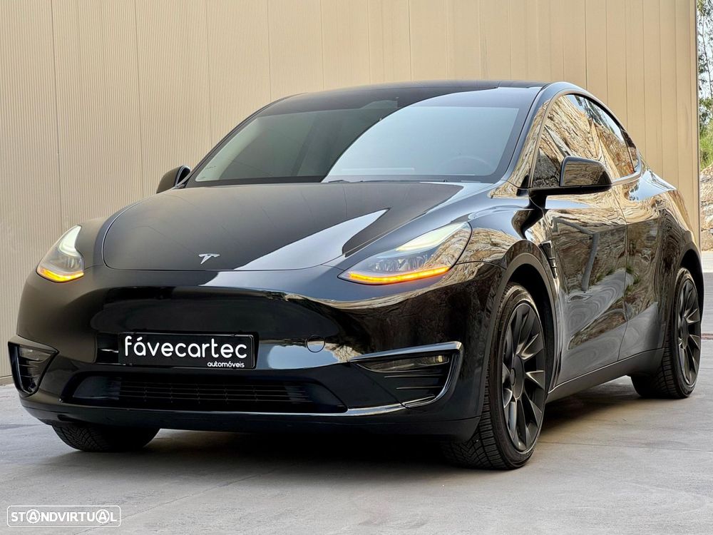 Tesla Model Y Long Range Dual Motor AWD - 37