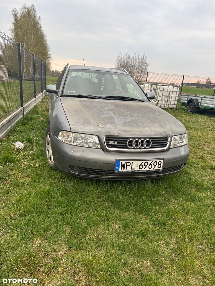 Audi A4 Avant - 1
