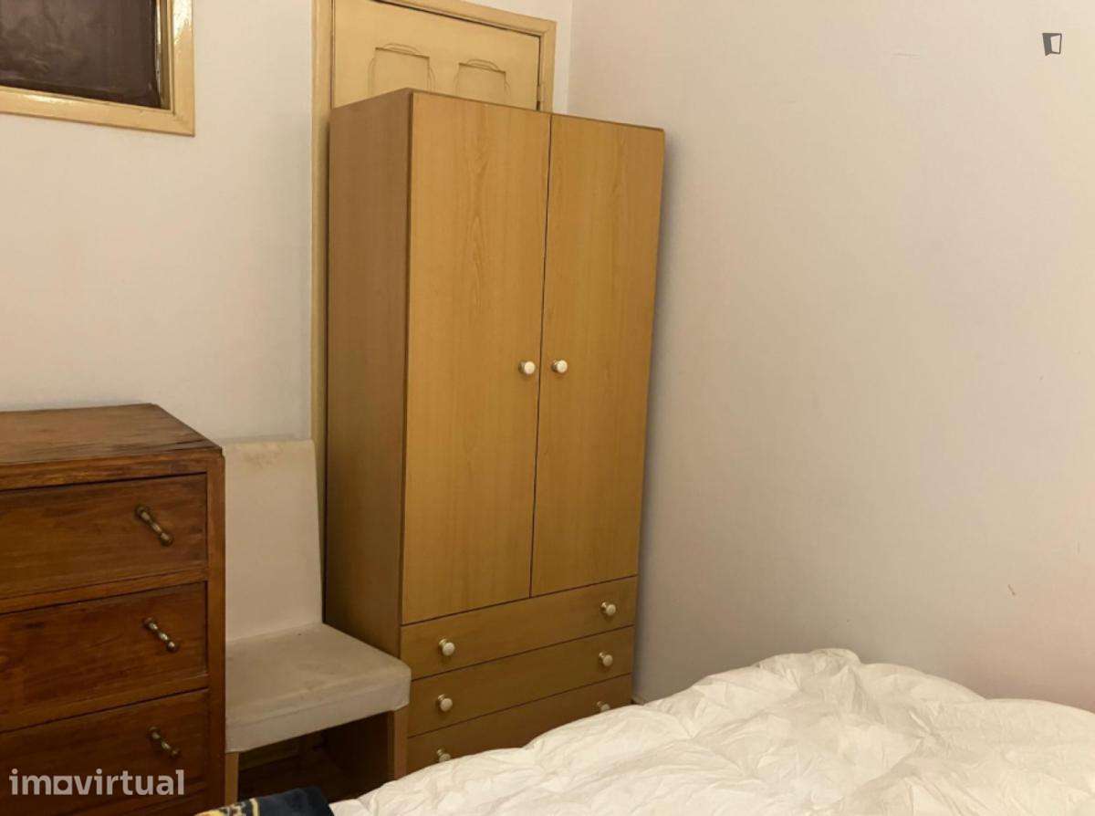 Quarto - localizado em Alcântara Lisbon - Grande imagem: 4/14