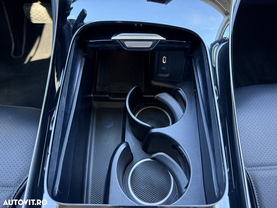 Mercedes-Benz GLC 300 e 4MATIC - 28