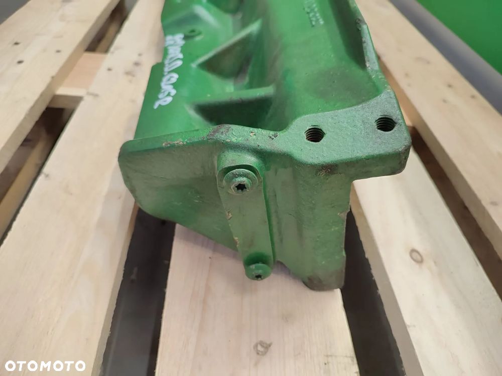 Wspornik podstawy wydechu L213284 John Deere 6215 R - 5
