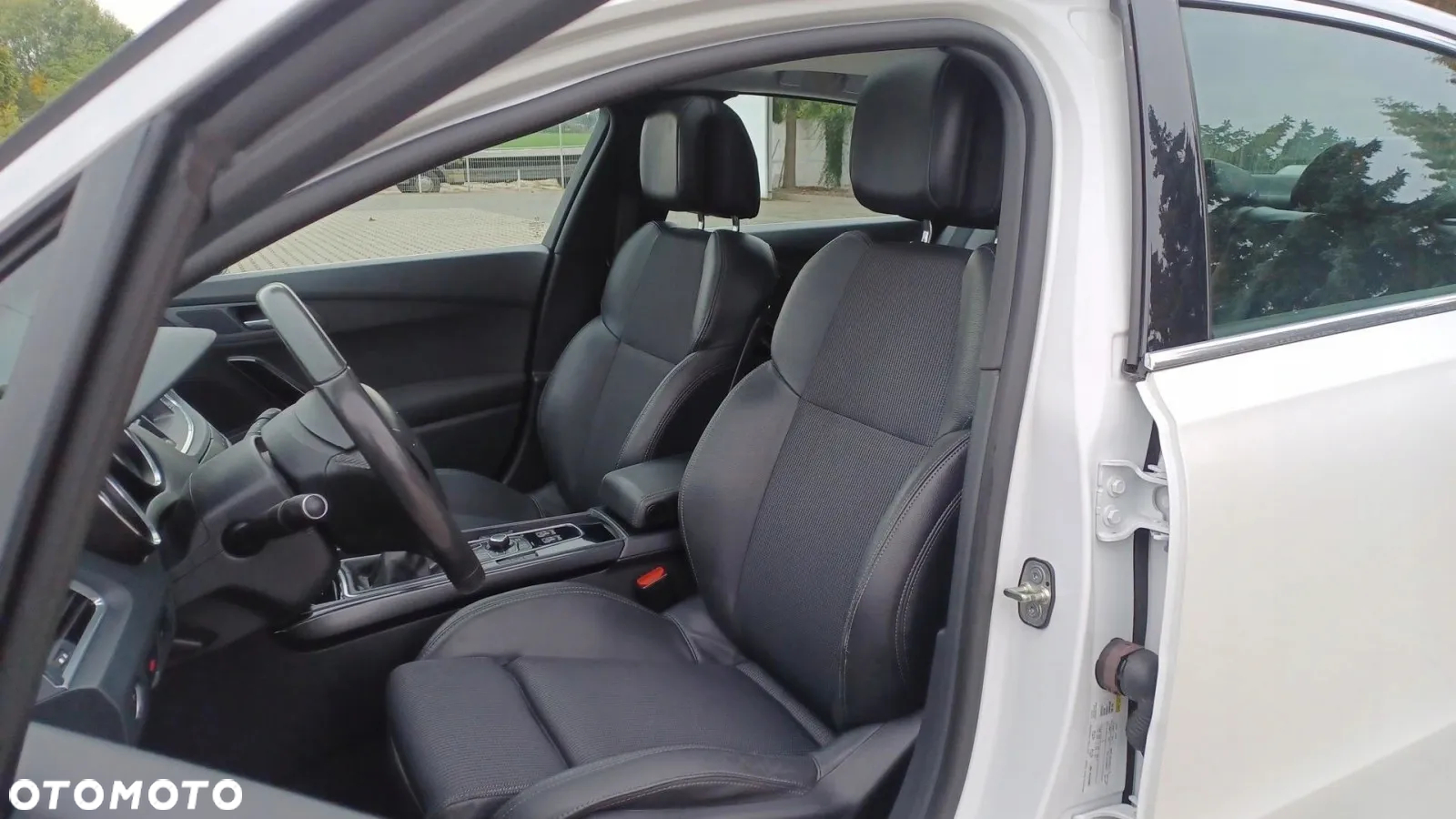 Peugeot 508 1.6 T Allure - 12