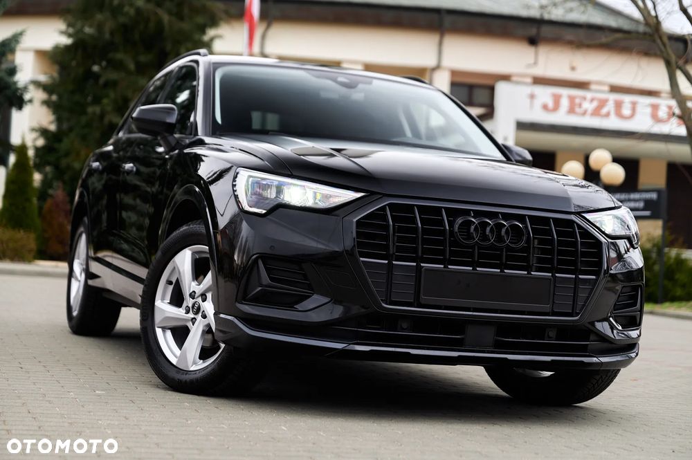 Audi Q3 35 TFSI S tronic - 1