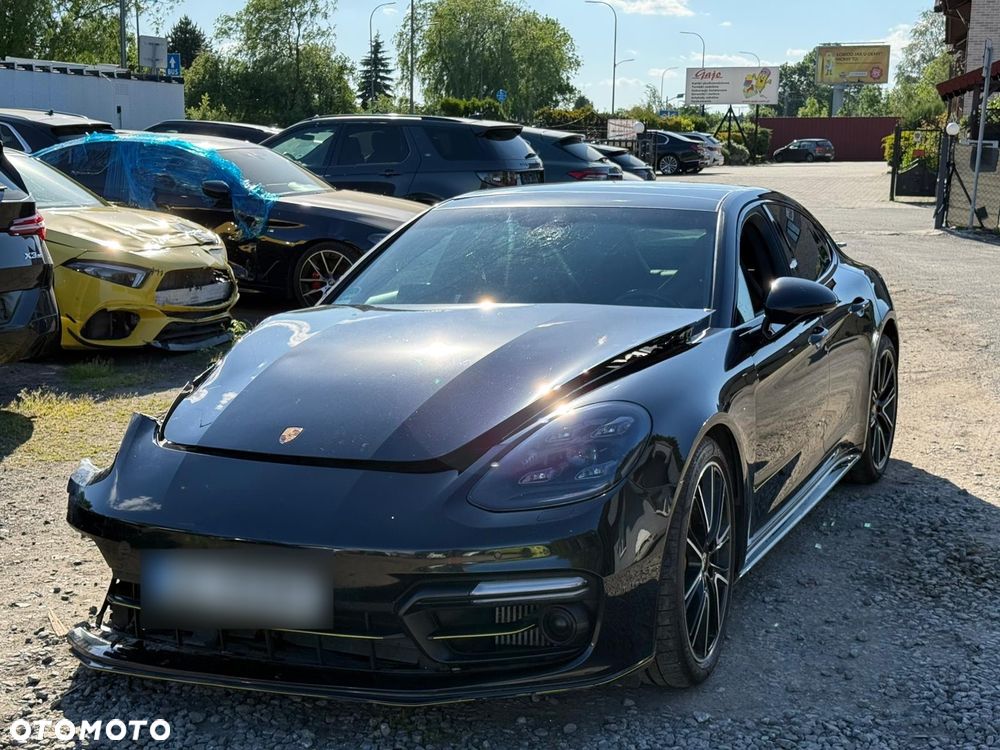 Porsche Panamera - 3