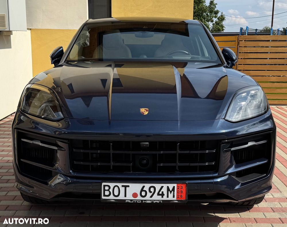 Porsche Cayenne Coupe E-Hybrid - 15