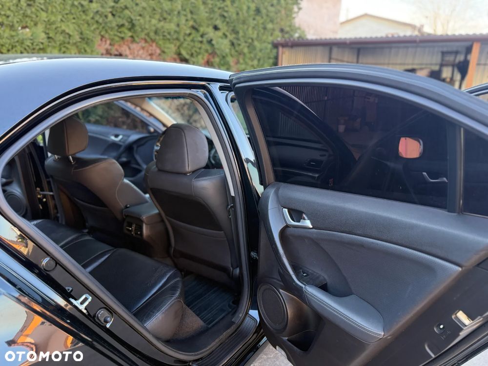 Honda Accord 2.0 Executive - 9