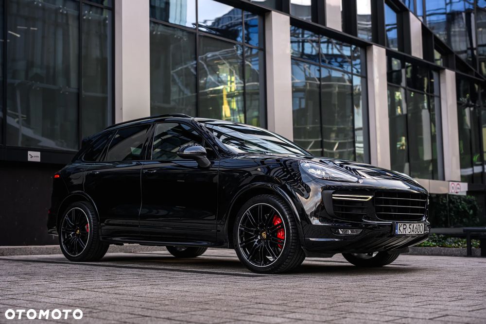 Porsche Cayenne - 4