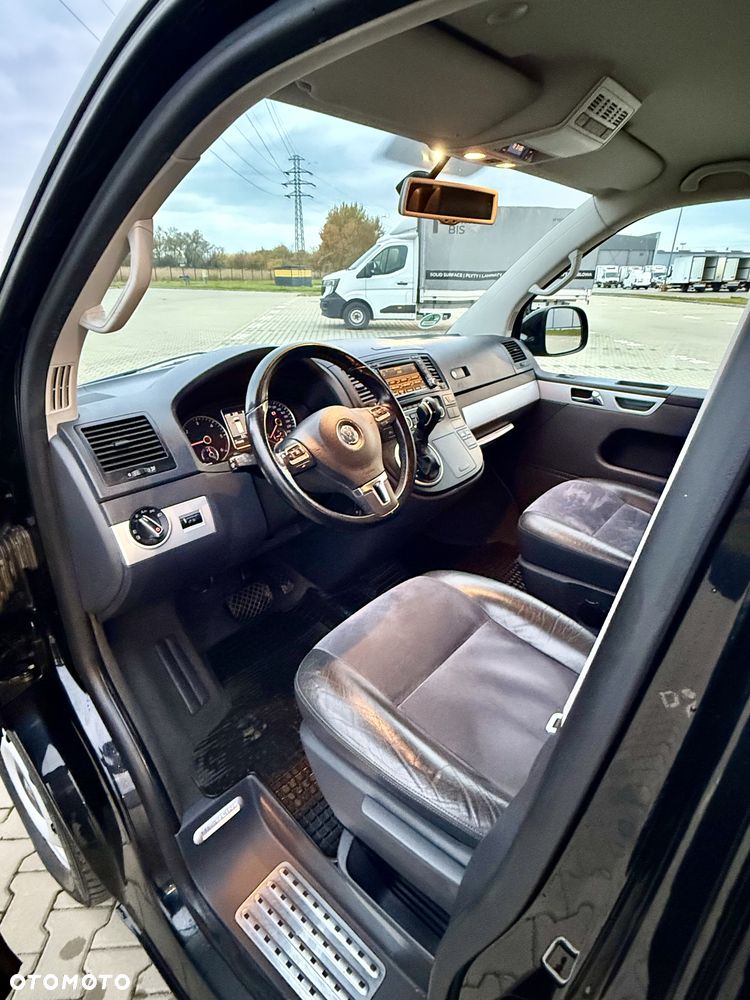 Volkswagen Multivan - 8