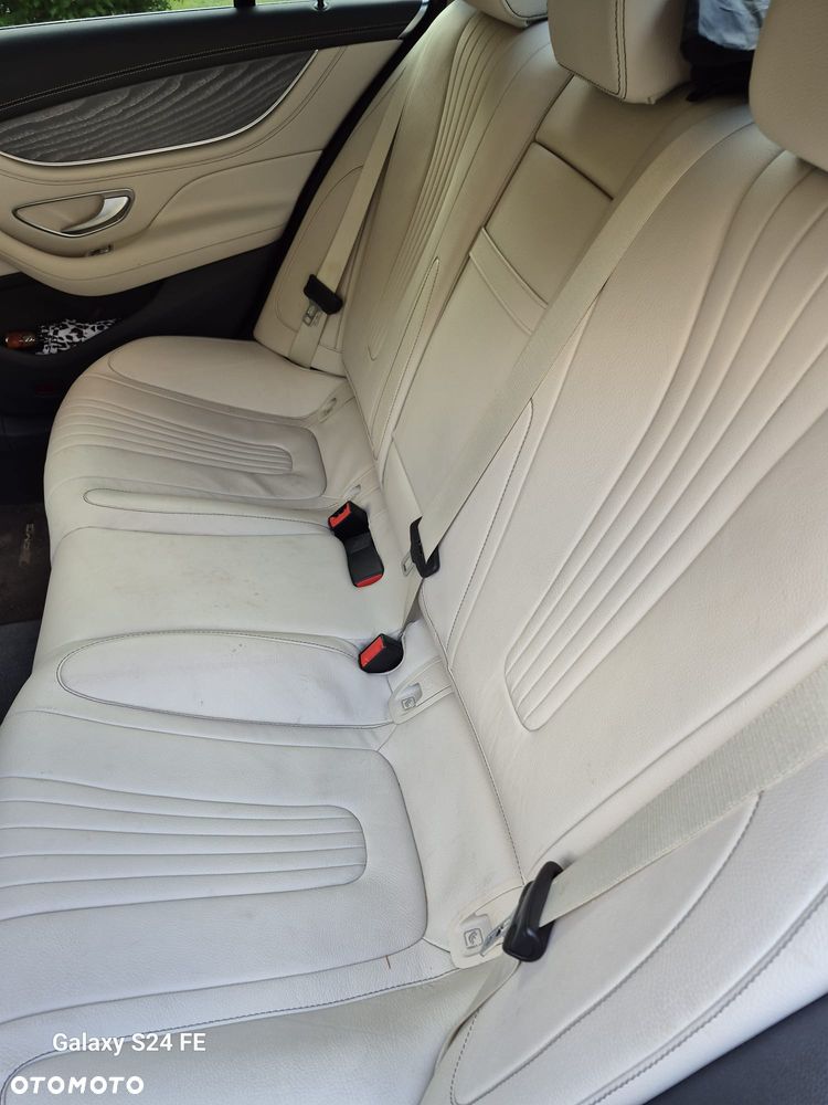 Mercedes-Benz CLS 300 d 4Matic 9G-TRONIC AMG Line - 3