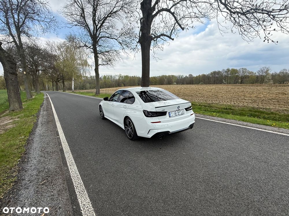BMW Seria 3 330i xDrive M Sport - 19