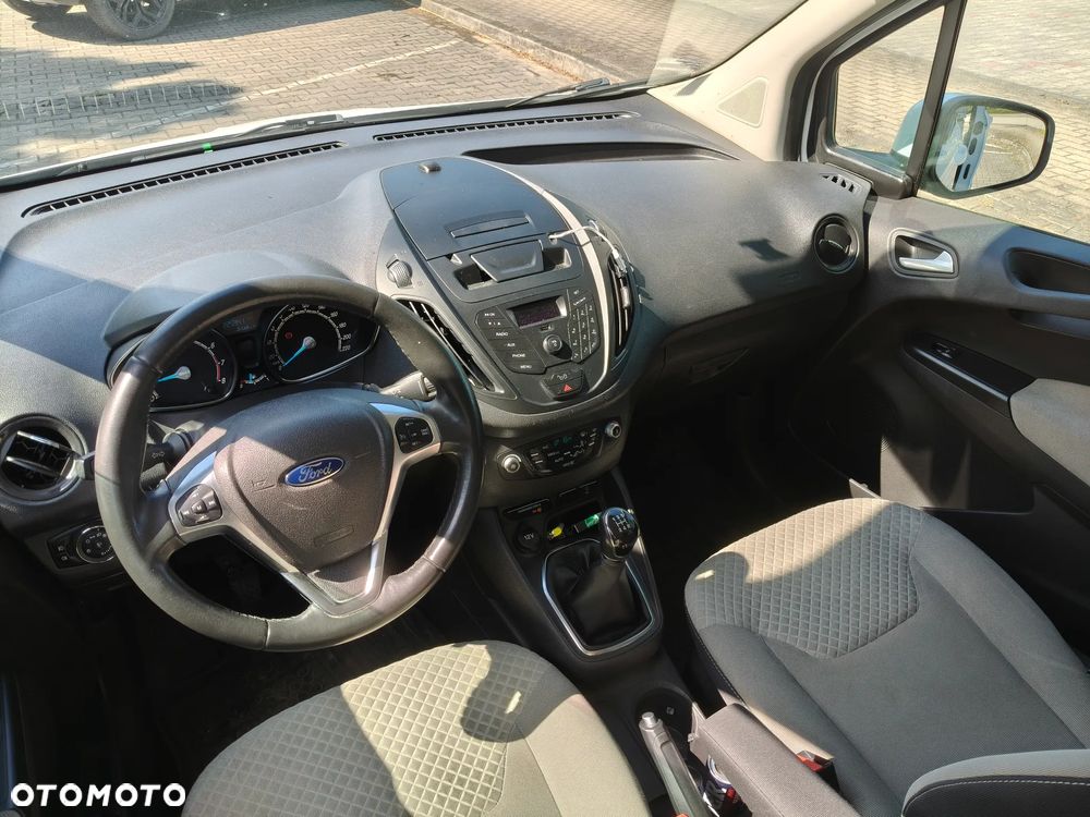 Ford Tourneo Courier 1.0 EcoBoost Trend - 11