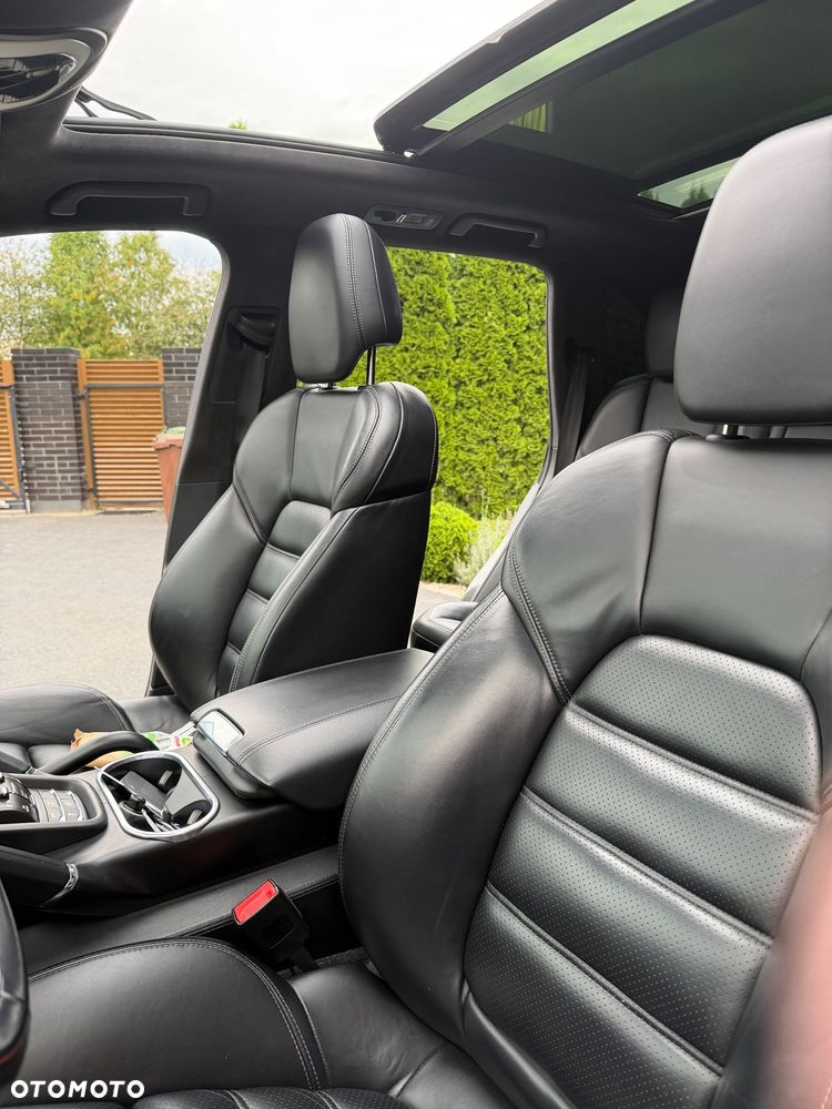 Porsche Cayenne GTS - 2