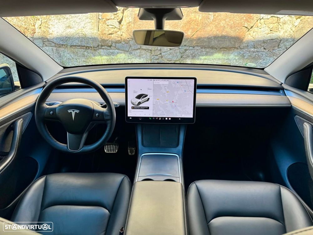 Tesla Model Y Long Range Dual Motor AWD - 29