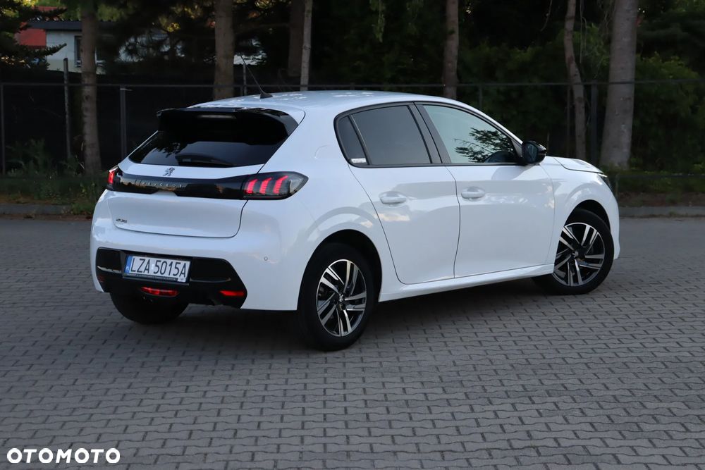 Peugeot 208 1.2 PureTech Allure S&S EAT8 - 8