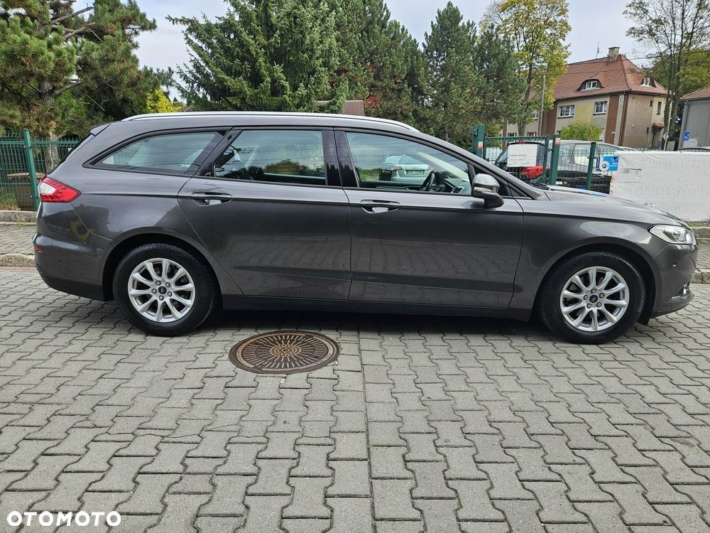 Ford Mondeo - 22