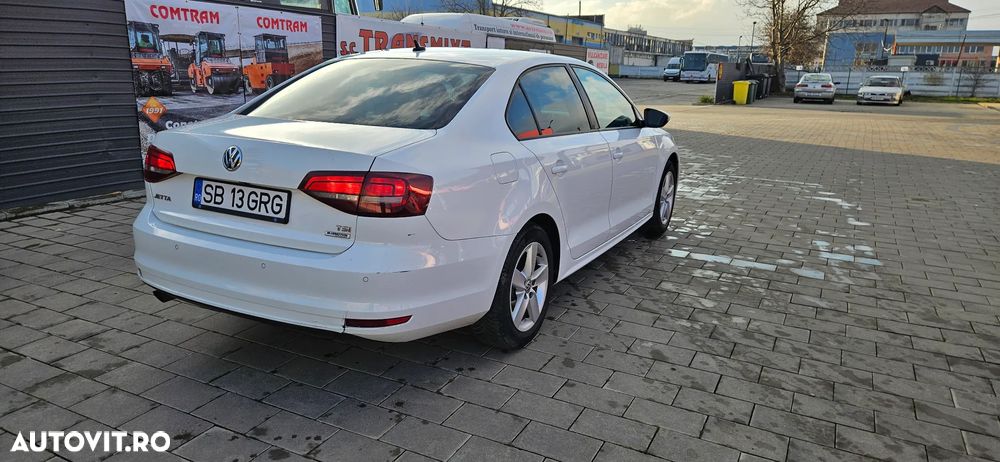 Volkswagen Jetta - 3