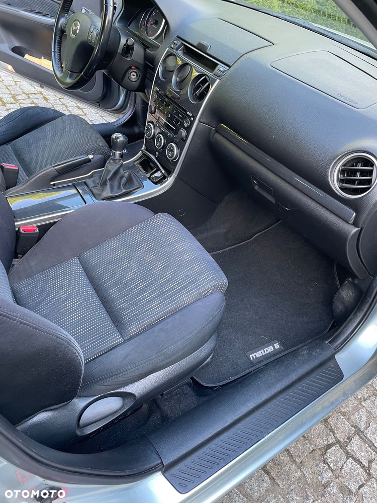Mazda 6 2.3 Active + - 11