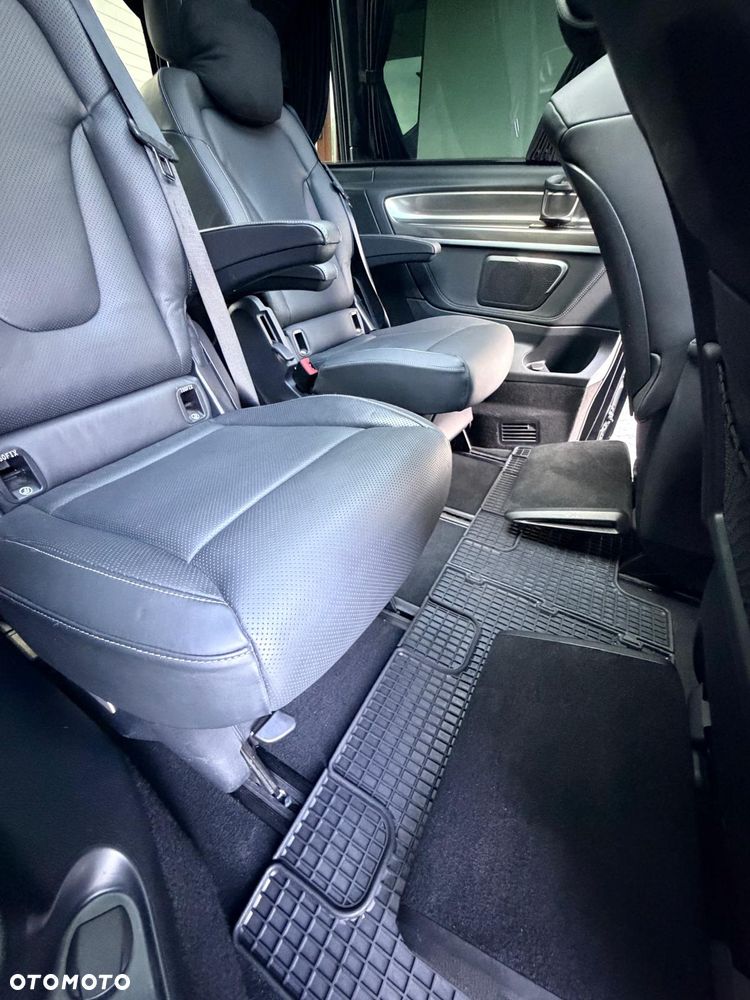 Mercedes-Benz Klasa V 300 d 4-Matic Exclusive 9G-Tronic (d³ugi) - 26