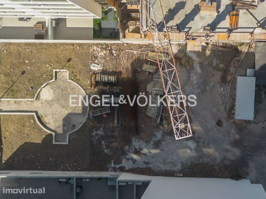 Terreno na Amadora - Grande imagem: 5/17