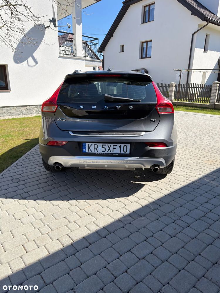 Volvo V40 Cross Country T4 Momentum - 3