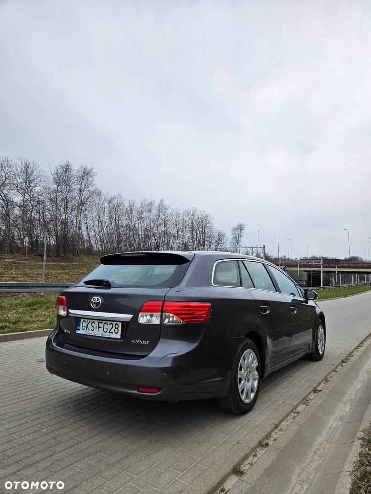 Toyota Avensis 1.8 Active - 5