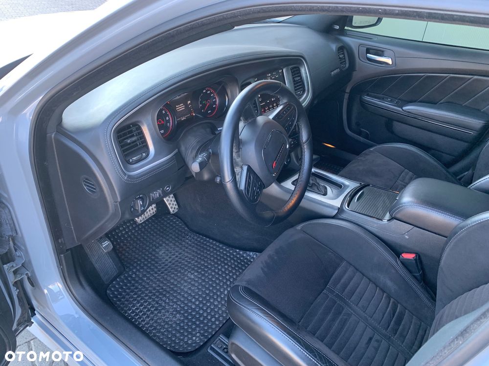 Dodge Charger 5.7 R/T Daytona - 12