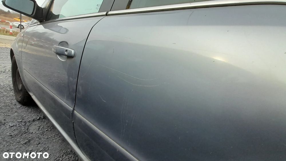 OPEL ZAFIRA B II DRZWI LEWY TYŁ TYLNE LEWE KOMPLETNE Z163 nr. 94/3 - 2