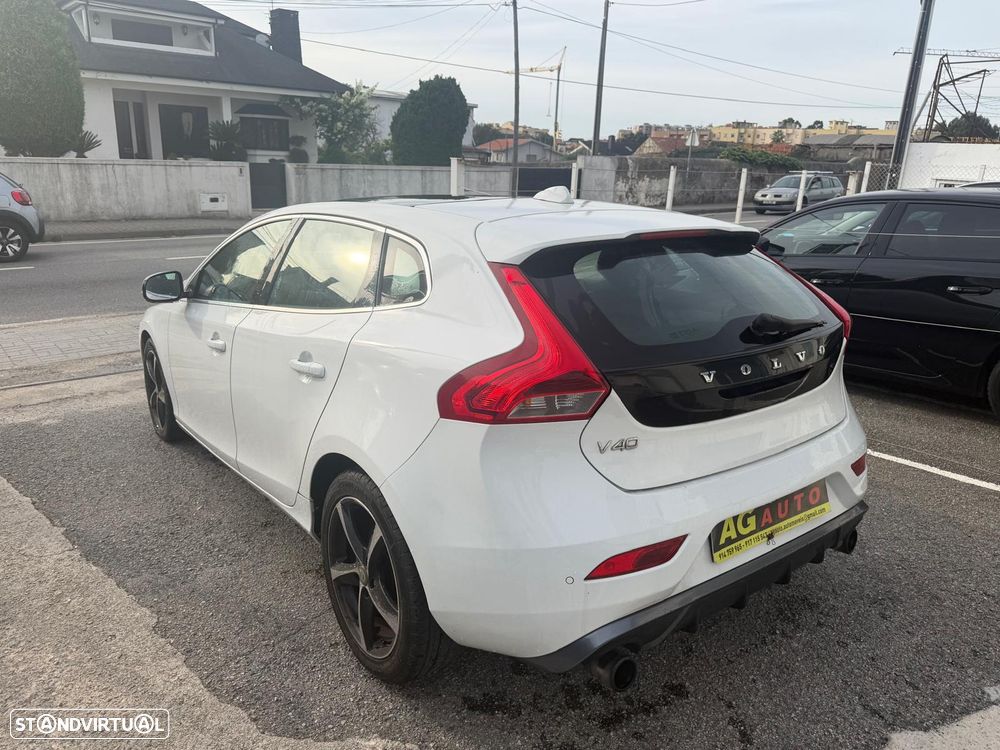 Volvo V40 D2 Momentum - 4