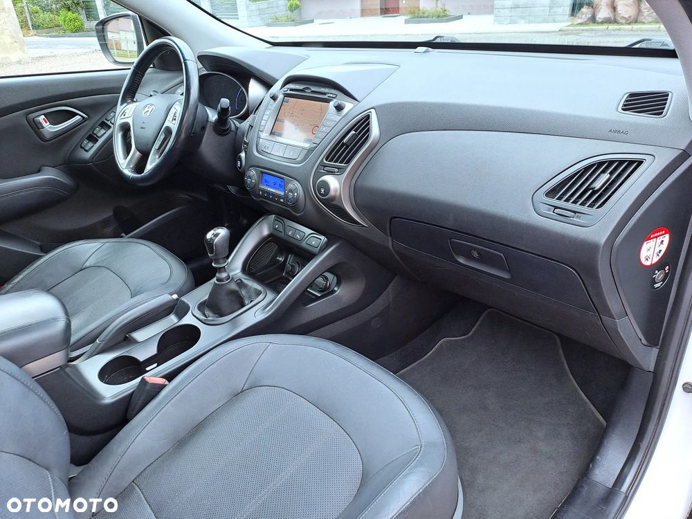 Hyundai ix35 2.0 CRDi Premium 2WD - 18