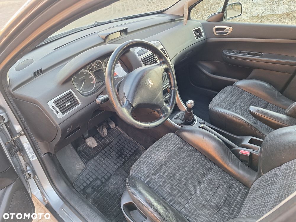 Peugeot 307 HDi 110 Sportline - 7