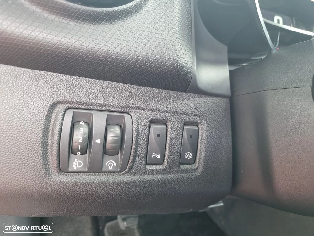 Renault Clio Sport Tourer 0.9 TCE Limited - 23