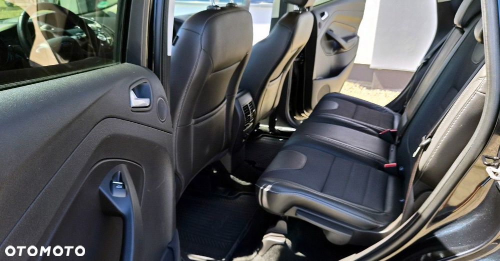 Ford Kuga - 26