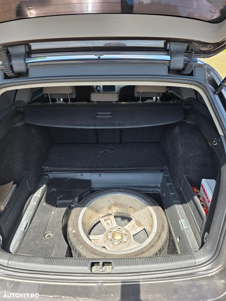 Volkswagen Passat Variant 2.0 TDI Highline DPF - 16