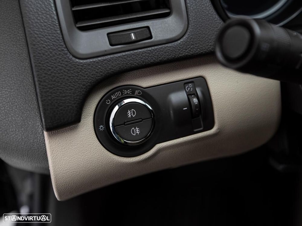 Opel Insignia - 14