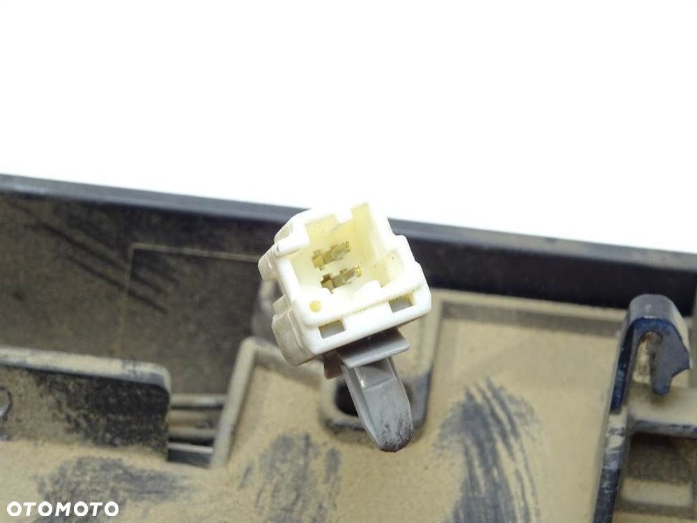 LAMPA ŚWIATŁO STOP - 45.00 PLN - NISSAN X-TRAIL I (T30) 2001 - 2013 2.2 dCi 4x4 100 kW [136 KM] - 3