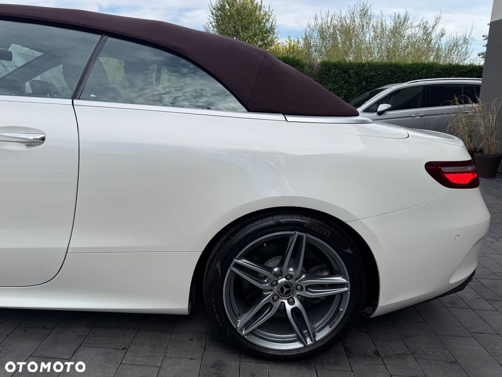 Mercedes-Benz Klasa E 400 4-Matic 9G-TRONIC - 32