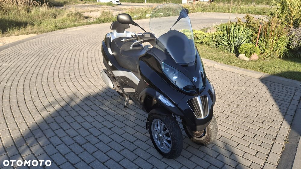 Piaggio MP-3 - 3