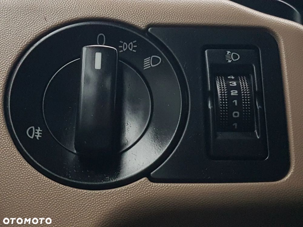 MAN TGL 12.220 HAKOWIEC 4x2 KLIMA HAKOWIEC DO KONTENERÓW - 36