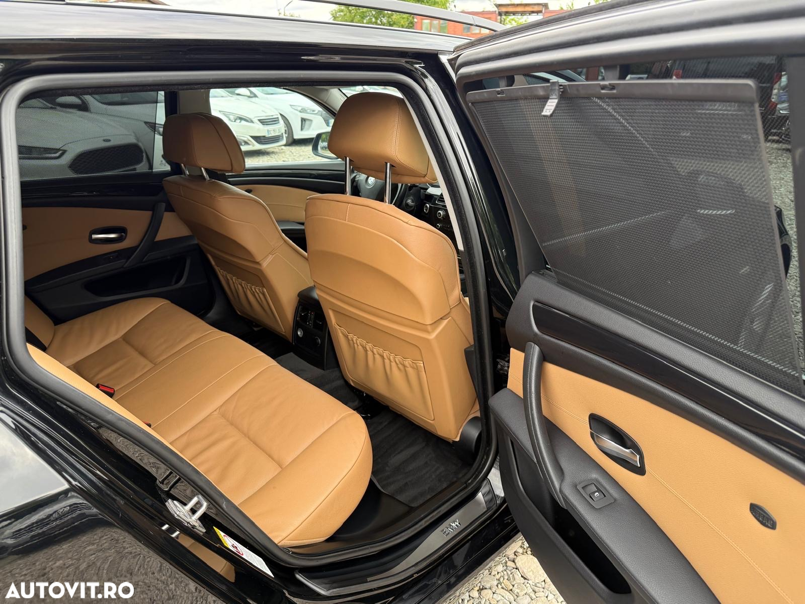 BMW Seria 5 520d Touring Aut. Edition Exclusive - 24
