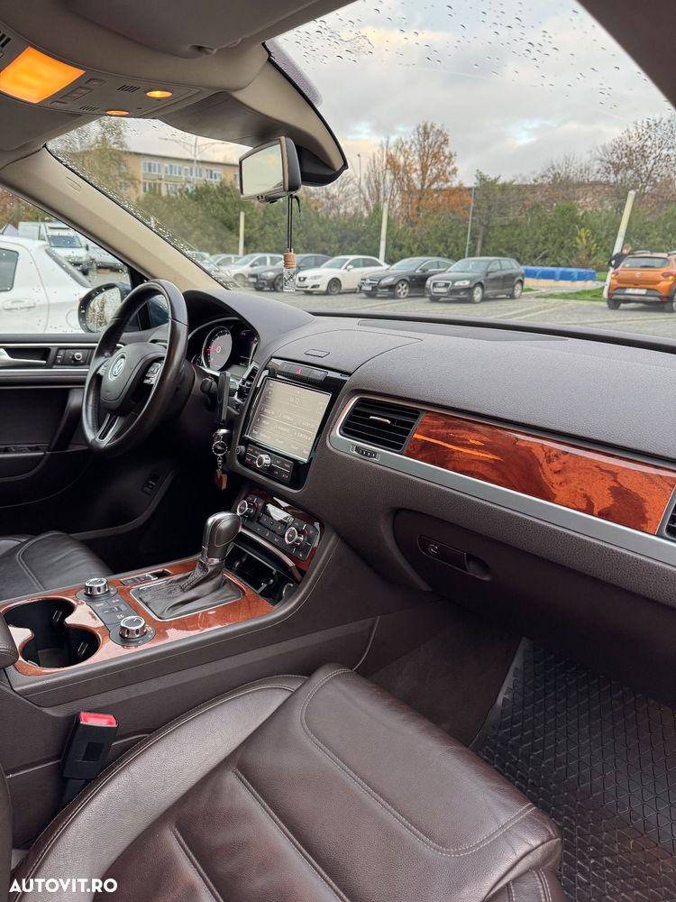 Volkswagen Touareg - 11
