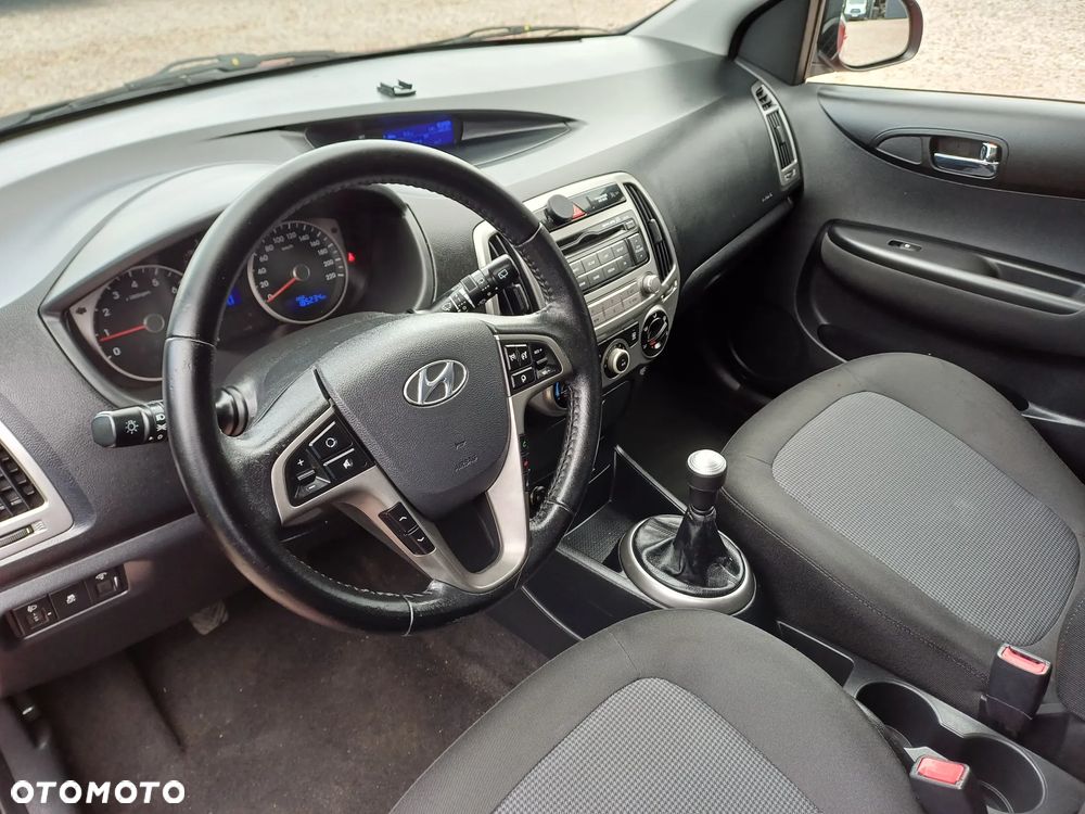 Hyundai i20 1.2 Intro Edition - 16