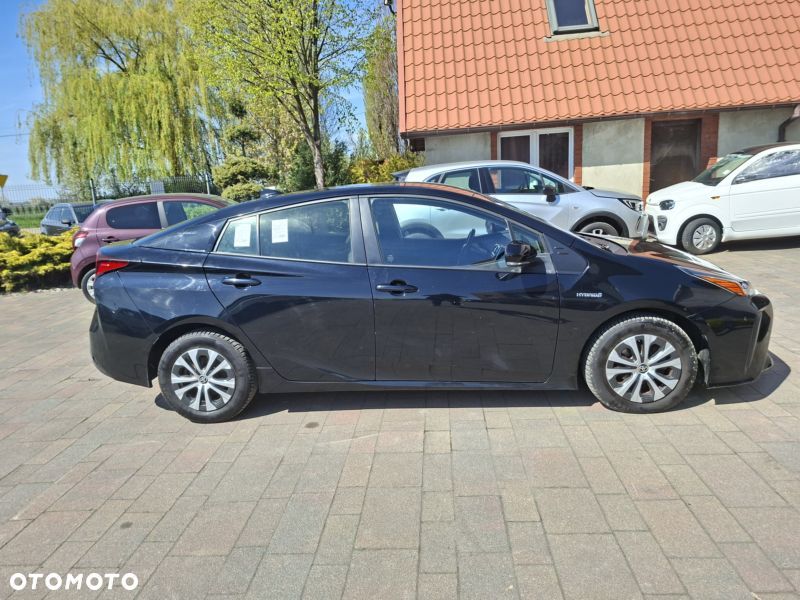 Toyota Prius (Hybrid) Executive - 2