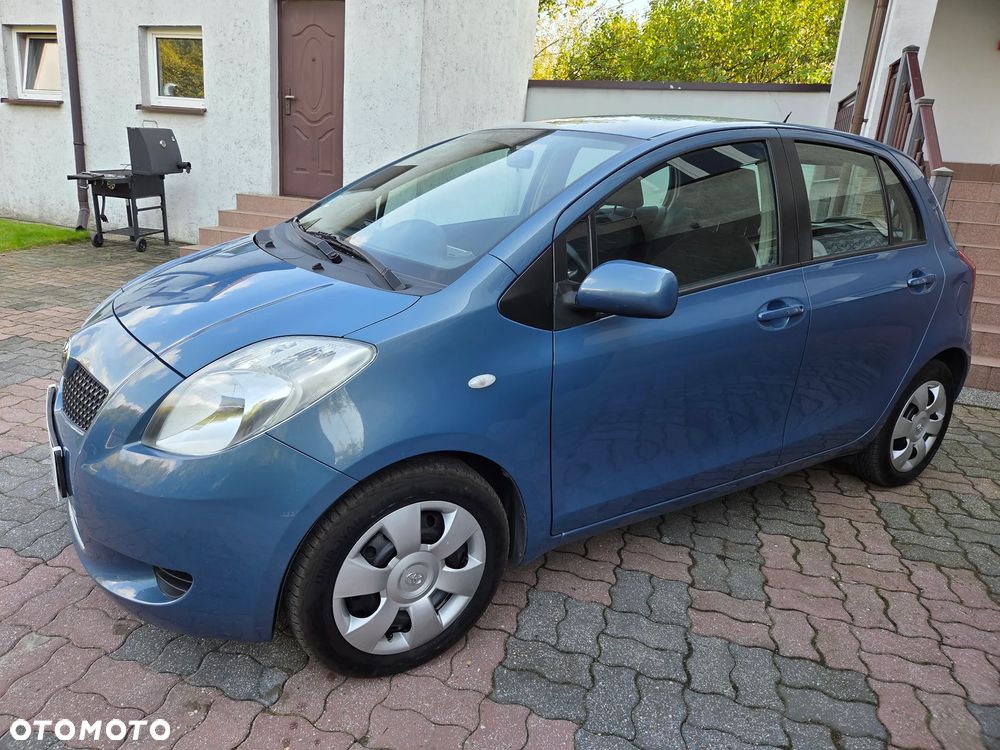 Toyota Yaris - 22