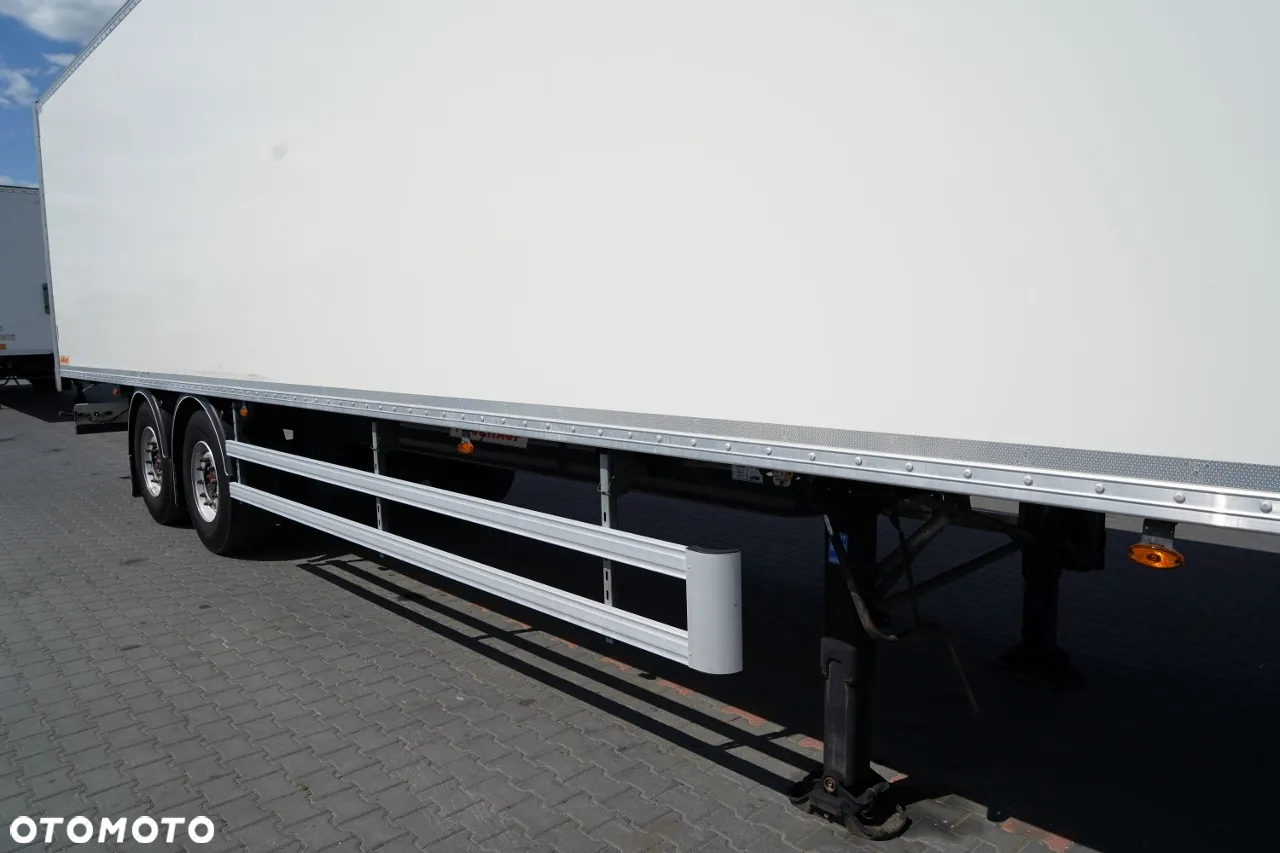 Fruehauf KONTENER / KOFFER / 2 OSIE / SAF / 2021 ROK / BARDZO MOCNA PODŁOGA: SZYNA-DESKA / ROLETA - 9