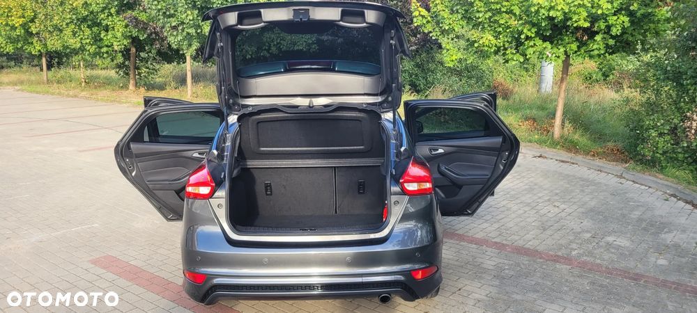Ford Focus 1.5 EcoBoost ST-Line - 9